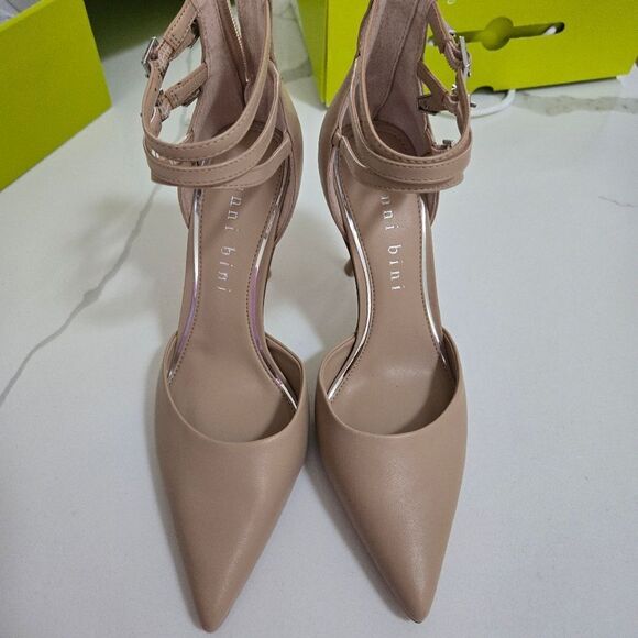 Gianni Bini Renell Ankle Strap pointed heels Shoes size 9.5 - Picture 3 of 9